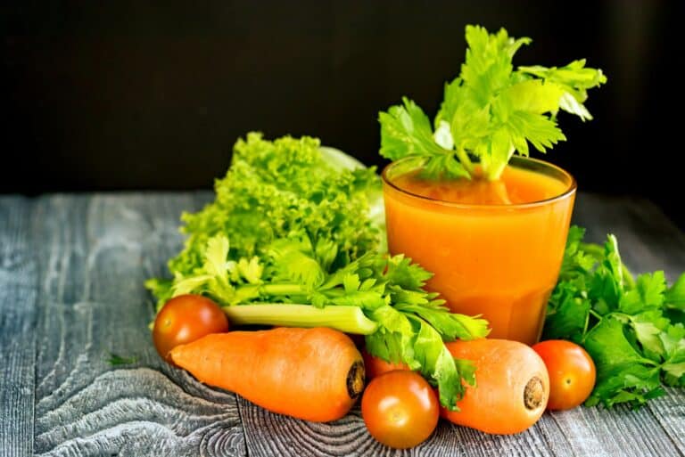 Sok z marchewki i innych warzyw