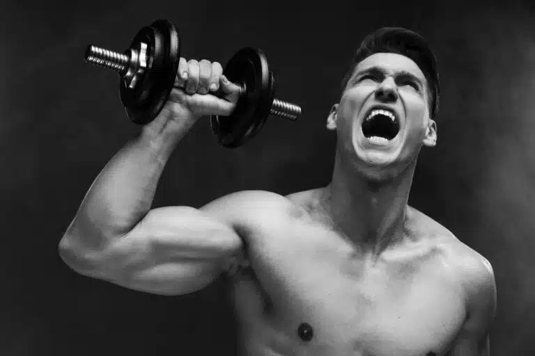 Czucie mięśniowe: czy mind-muscle connection poprawia efekty treningu?